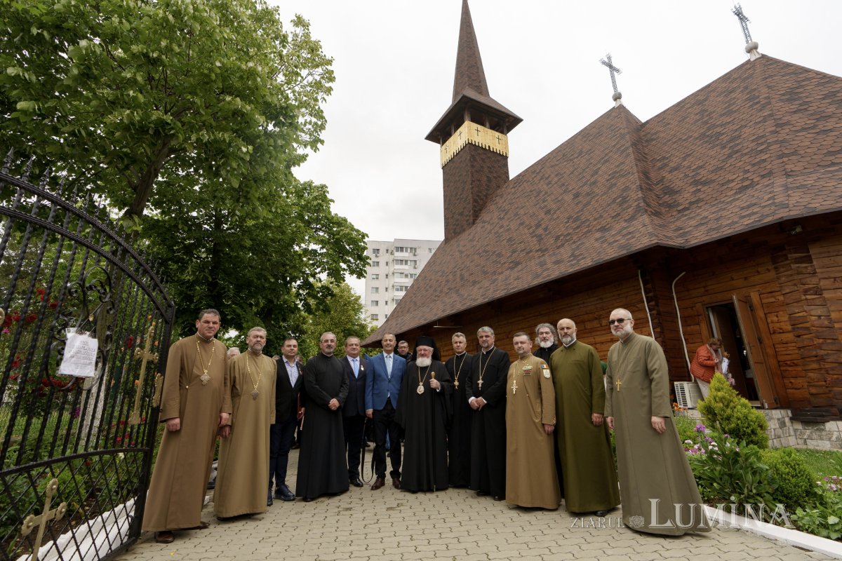 Sfințirea Bisericii „Sfântul Ierarh Nicolae” din cadrul Batalionului 300 Sarmis 332539