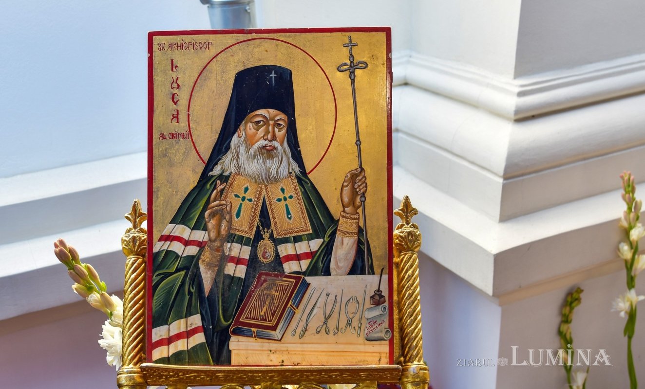 Crucea și bisturiul 332548