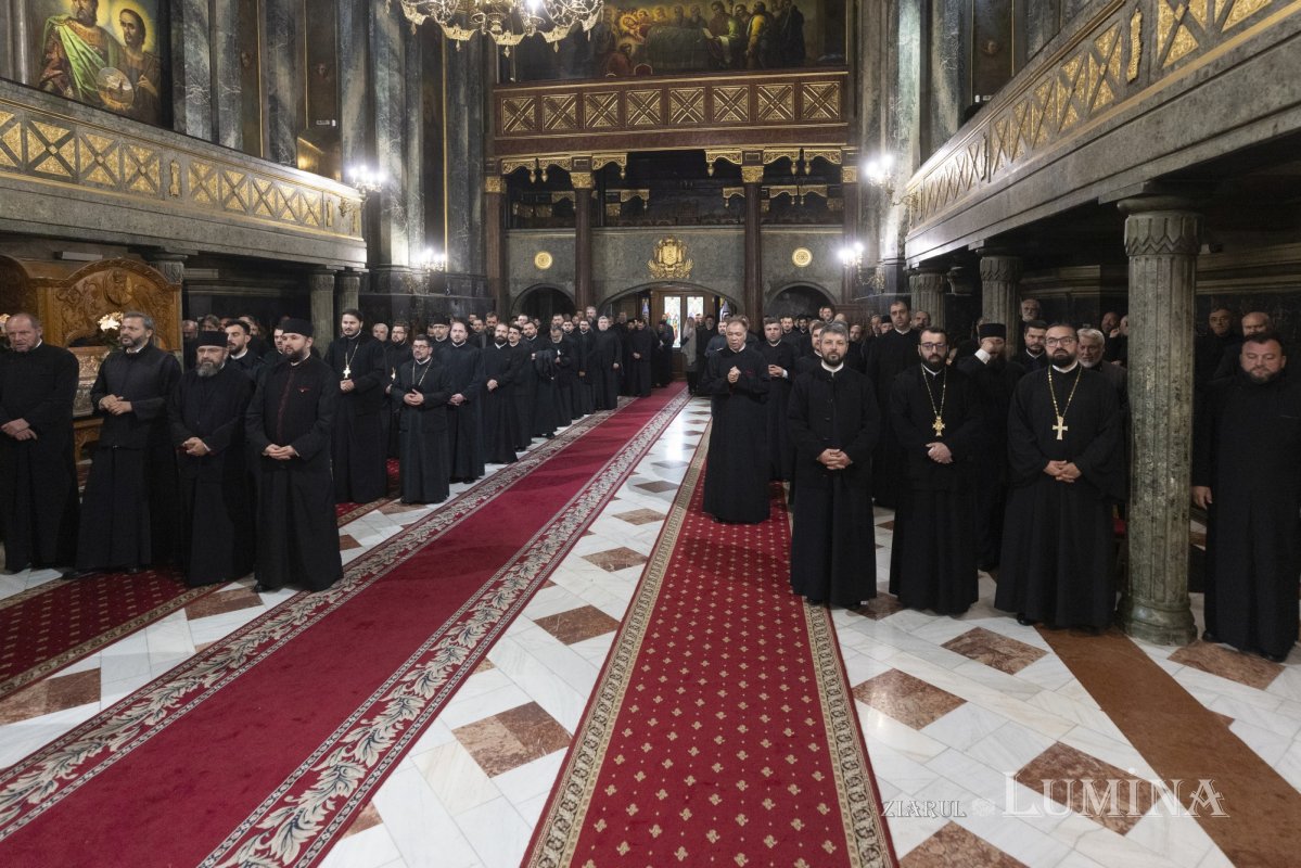 Conferință pastoral-misionară a clericilor prahoveni 332724