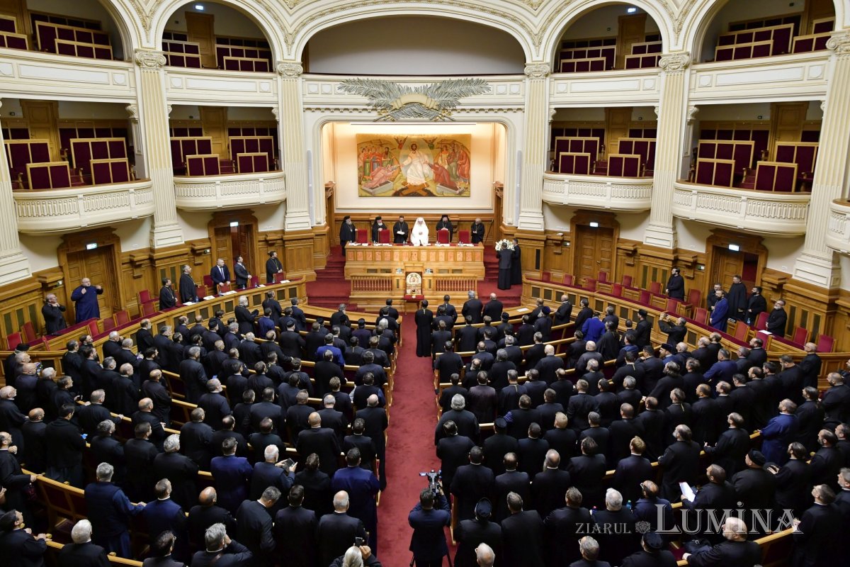 Conferință pastoral-misionară a clericilor prahoveni 332726