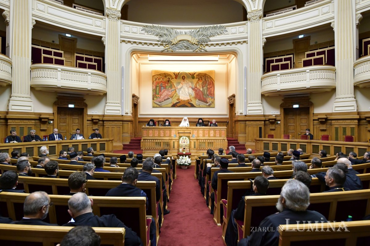 Conferință pastoral-misionară a clericilor prahoveni 332738