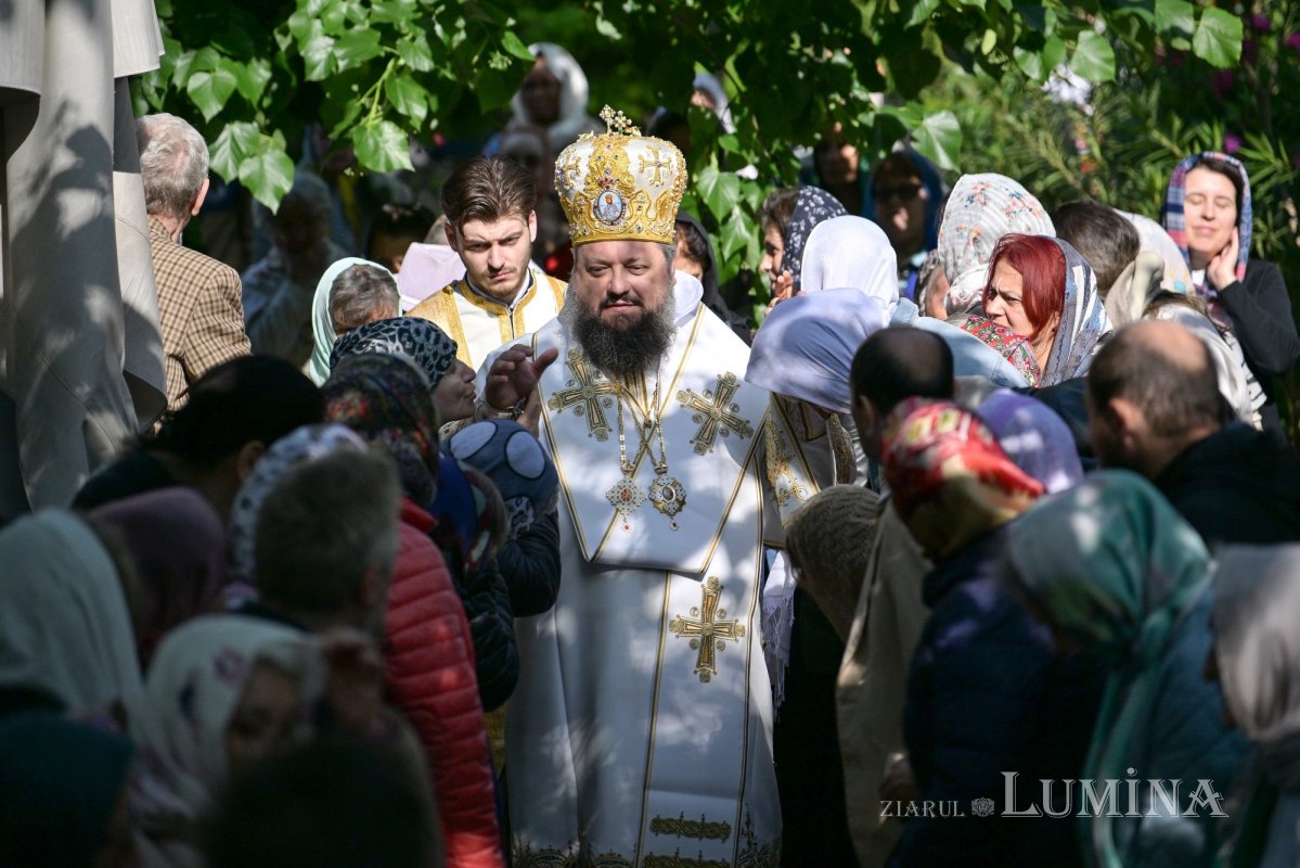 Celebrarea hramului principal al Catedralei Mântuirii Neamului 332971