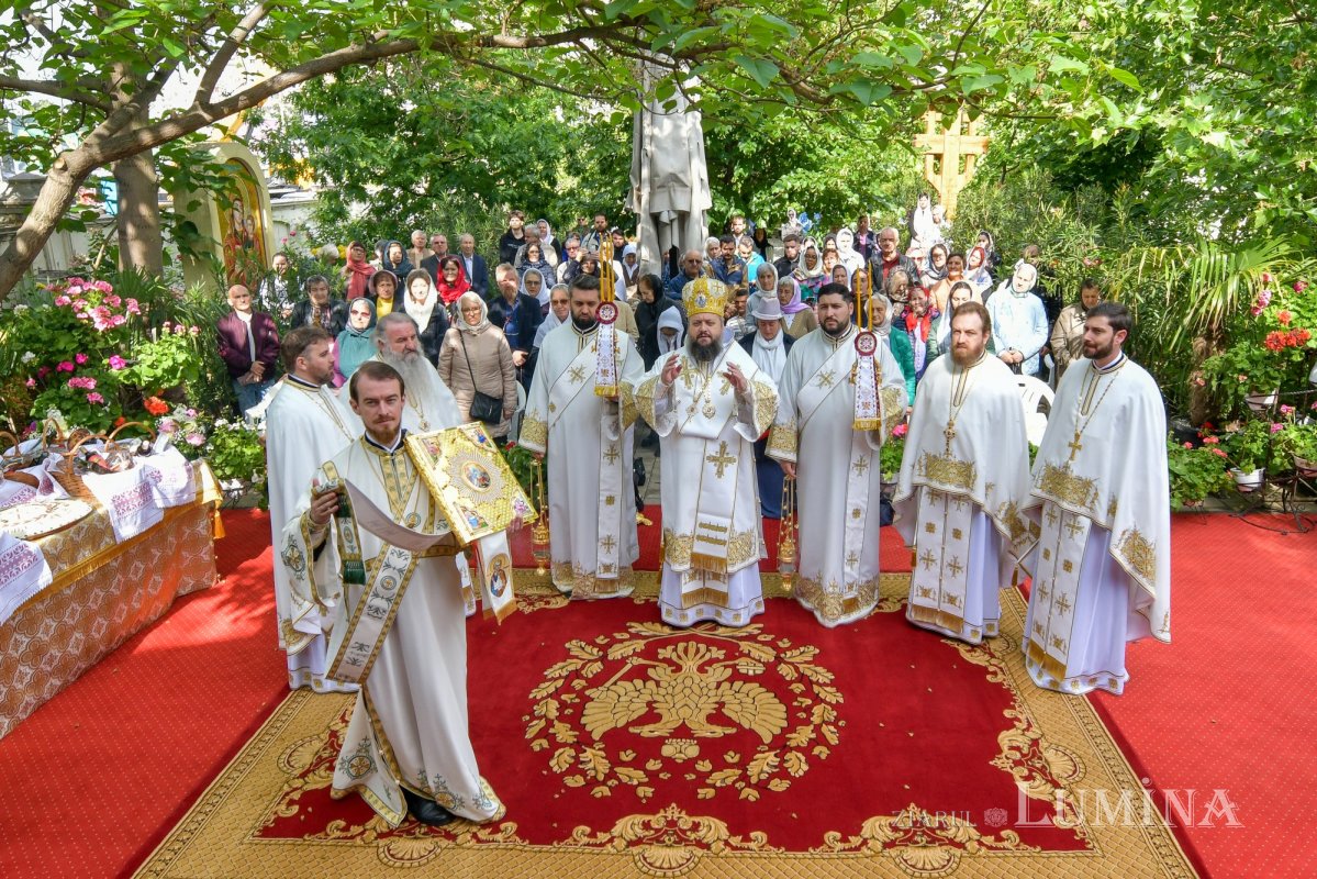 Celebrarea hramului principal al Catedralei Mântuirii Neamului 332975