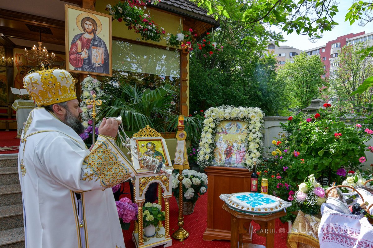 Celebrarea hramului principal al Catedralei Mântuirii Neamului 332976