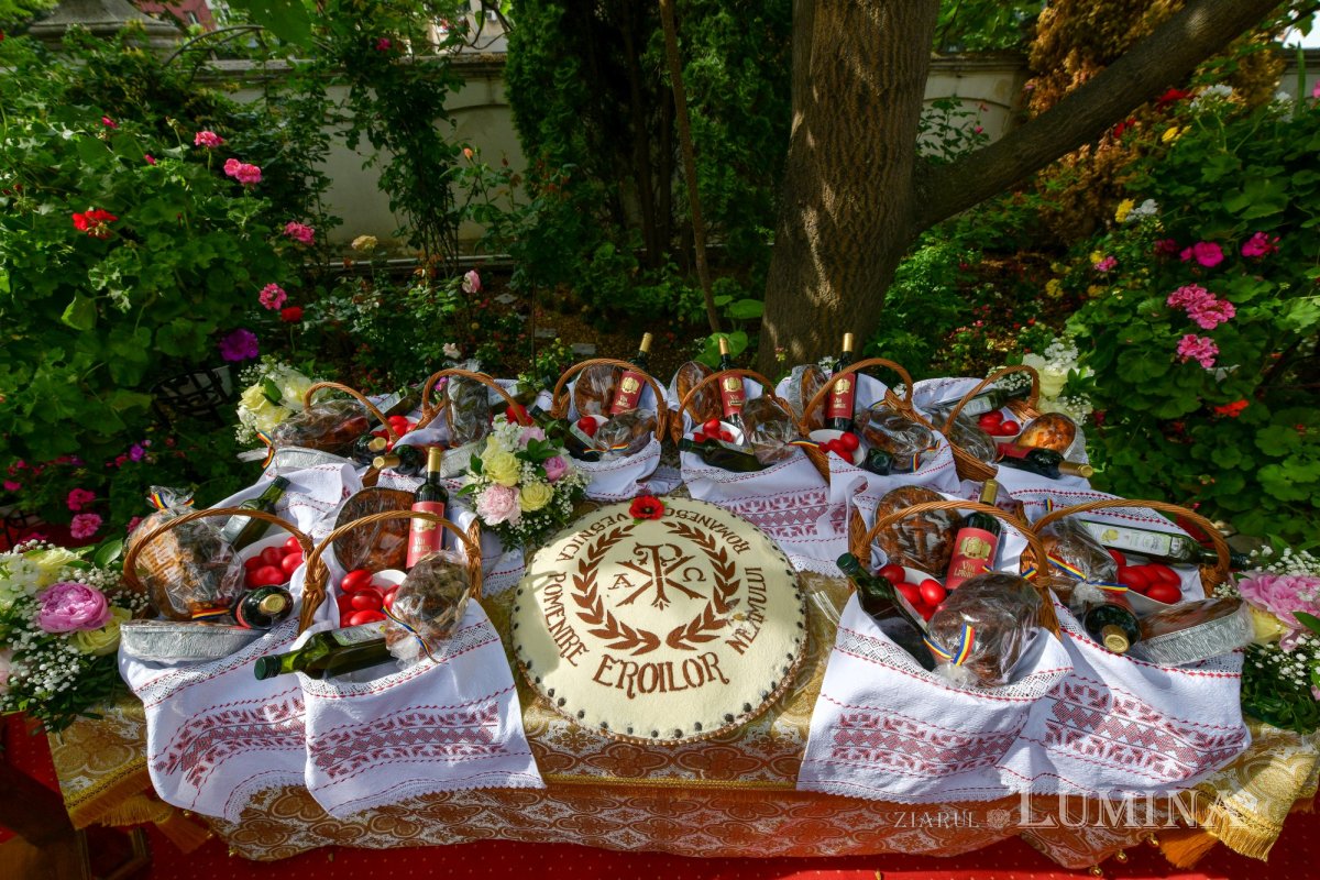 Celebrarea hramului principal al Catedralei Mântuirii Neamului 332978