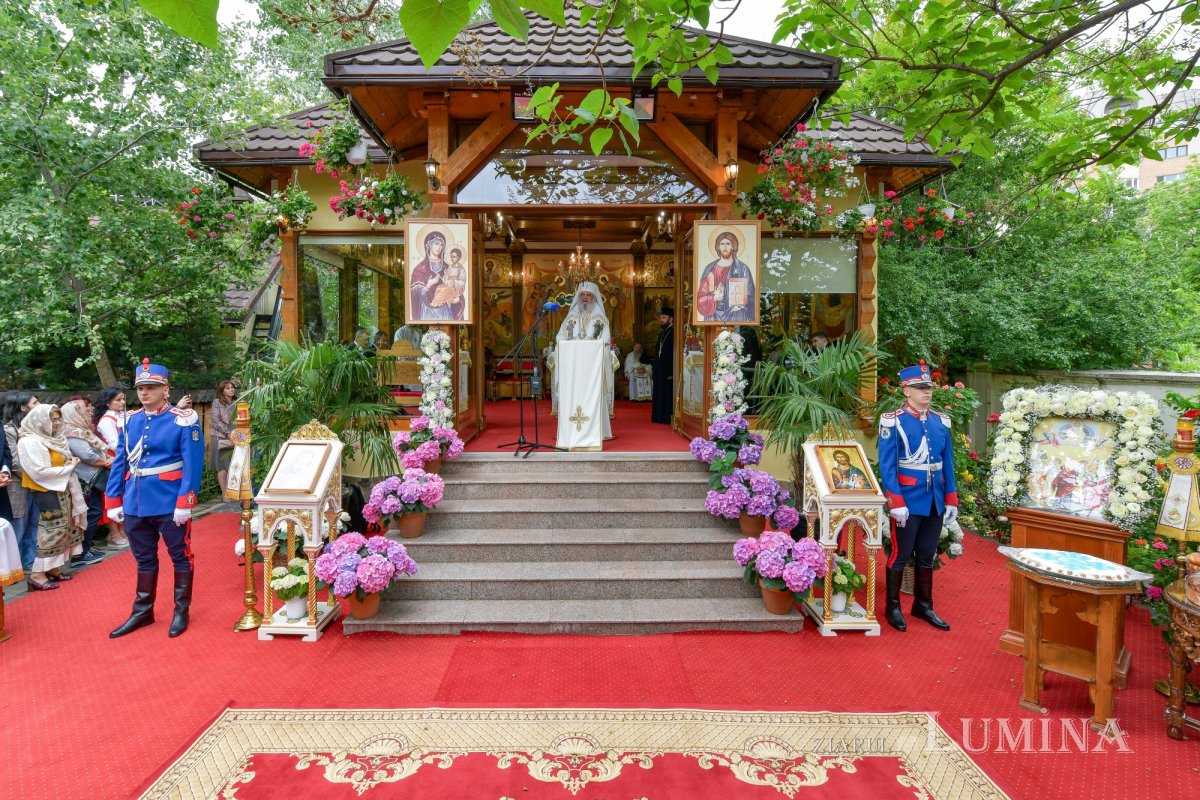 Celebrarea hramului principal al Catedralei Mântuirii Neamului 332989