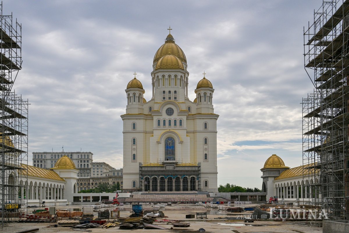 Celebrarea hramului principal al Catedralei Mântuirii Neamului 332996