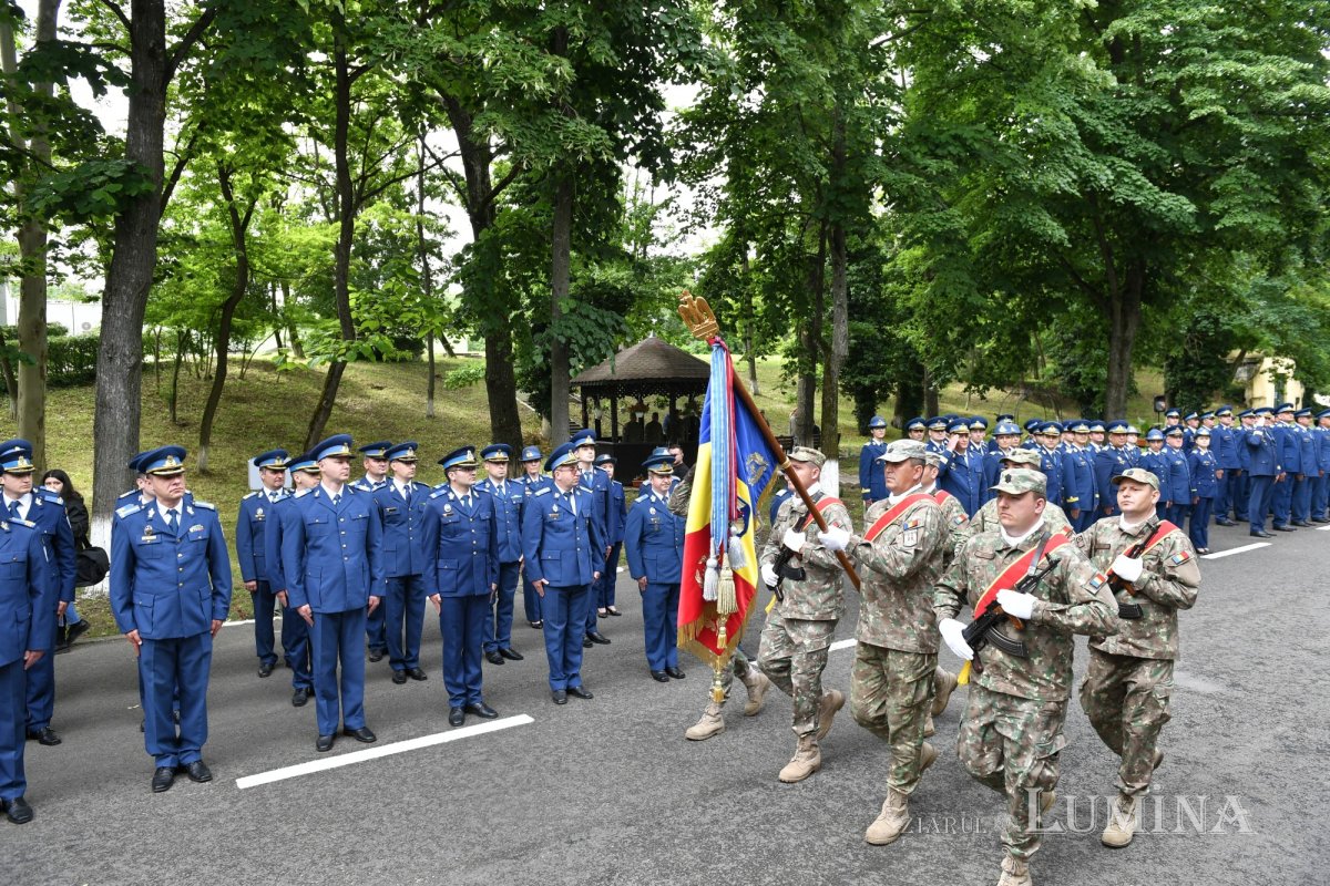 Sărbătoare a demnității și onoarei militare 333086