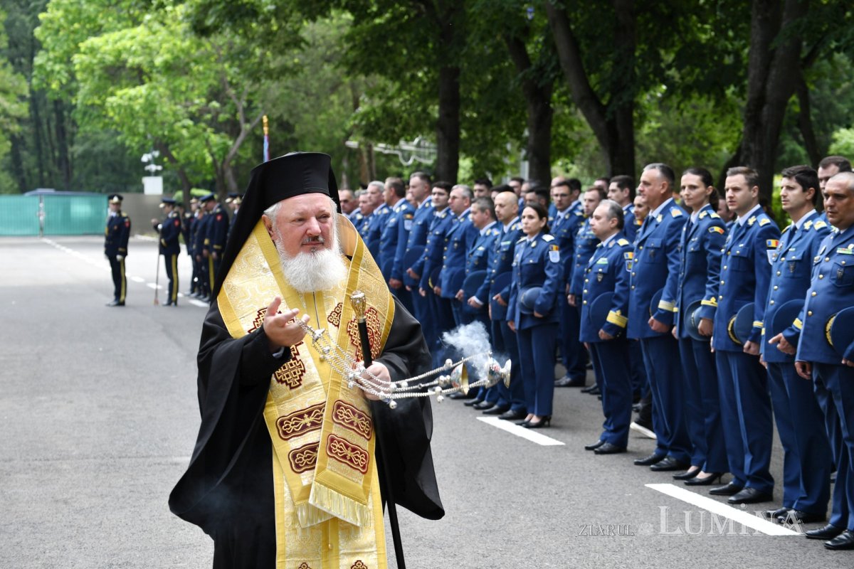 Sărbătoare a demnității și onoarei militare 333090