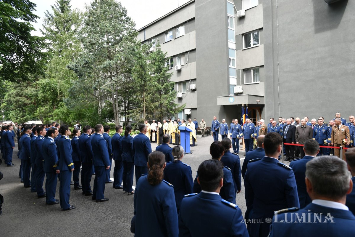 Sărbătoare a demnității și onoarei militare 333092