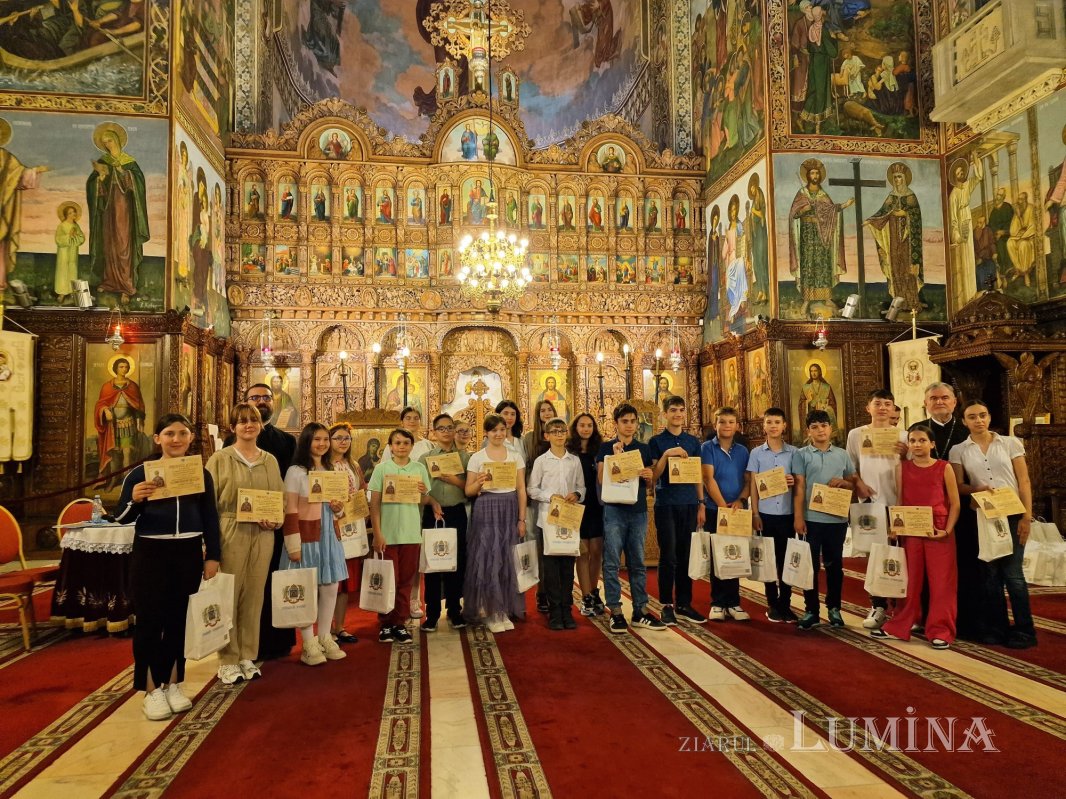 Premierea elevilor bucureșteni olimpici la religie 333642