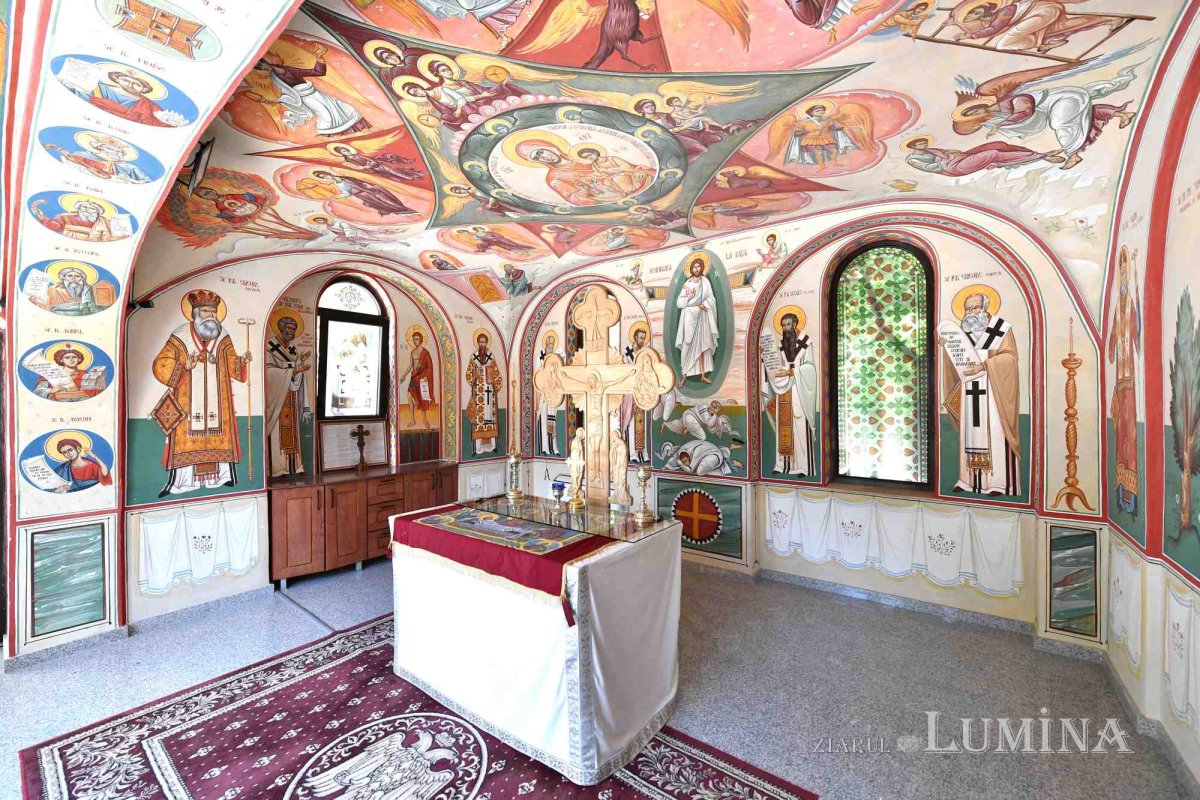 Sclipirile Luminii: Parohia cu hramurile „Pogorârea Duhului Sfânt” şi „Sfântul Nicolae”-Militari din Bucureşti 333759