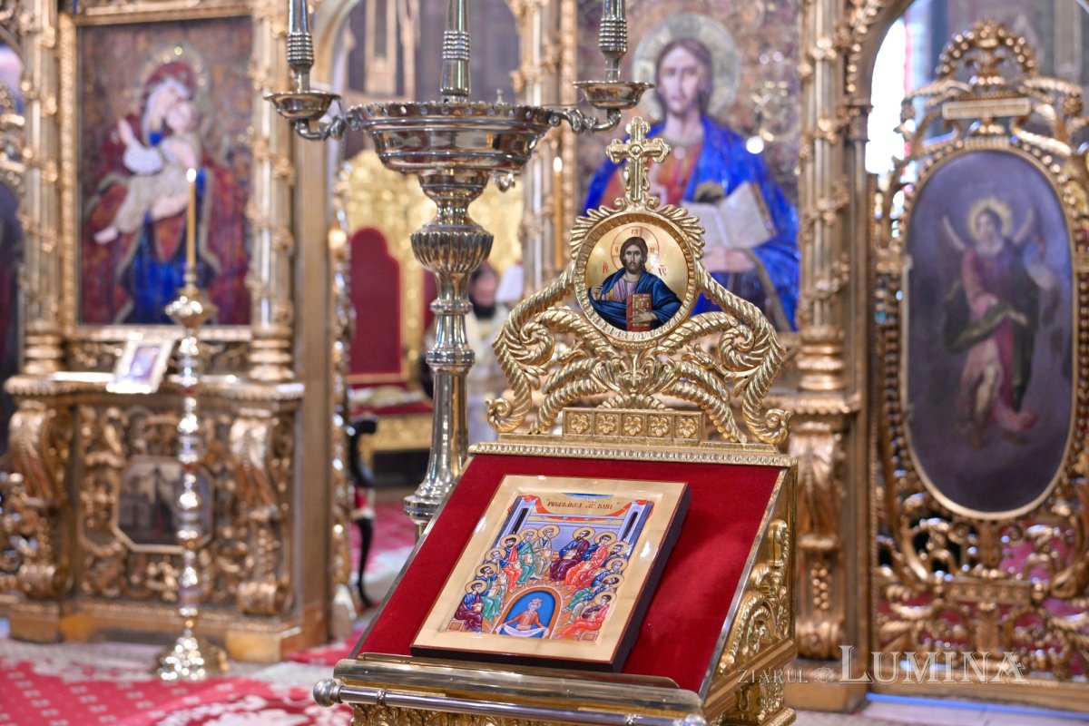 Praznicul Cincizecimii la Catedrala Patriarhală din București 333864
