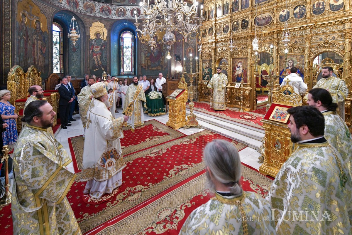 Praznicul Cincizecimii la Catedrala Patriarhală din București 333874