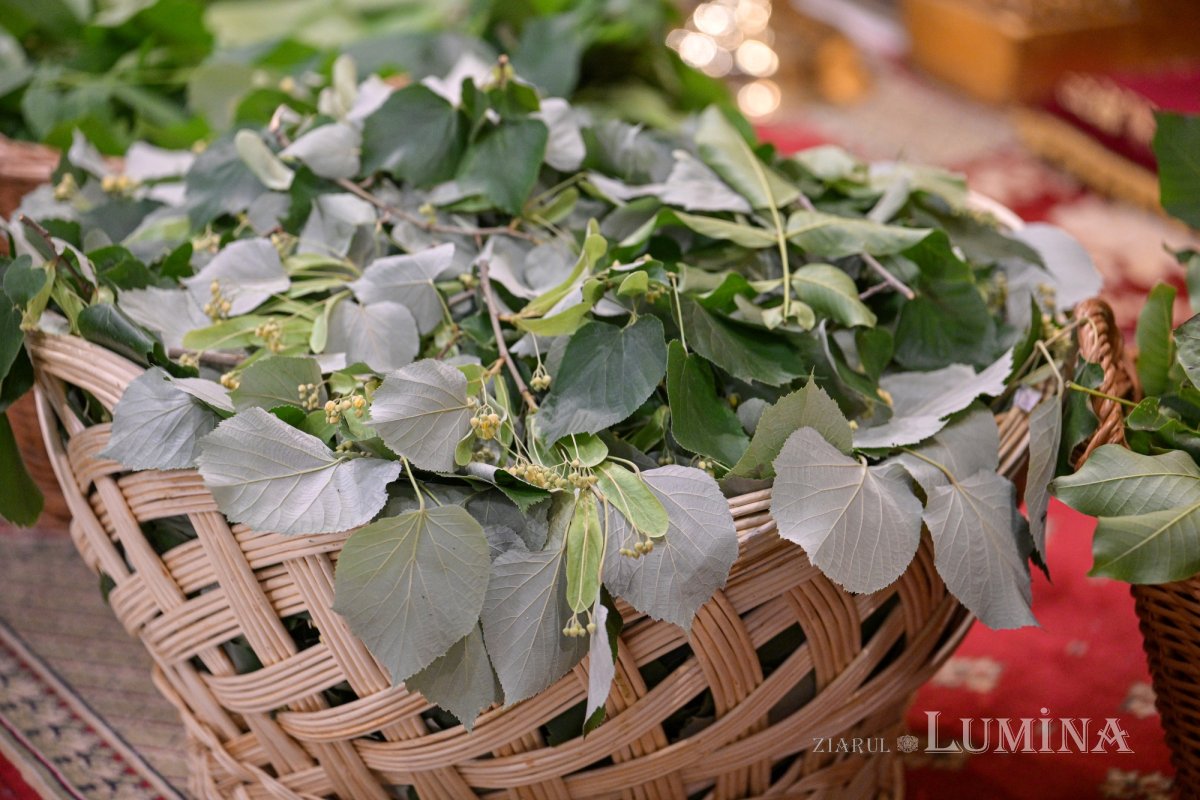 Praznicul Cincizecimii la Catedrala Patriarhală din București 333899