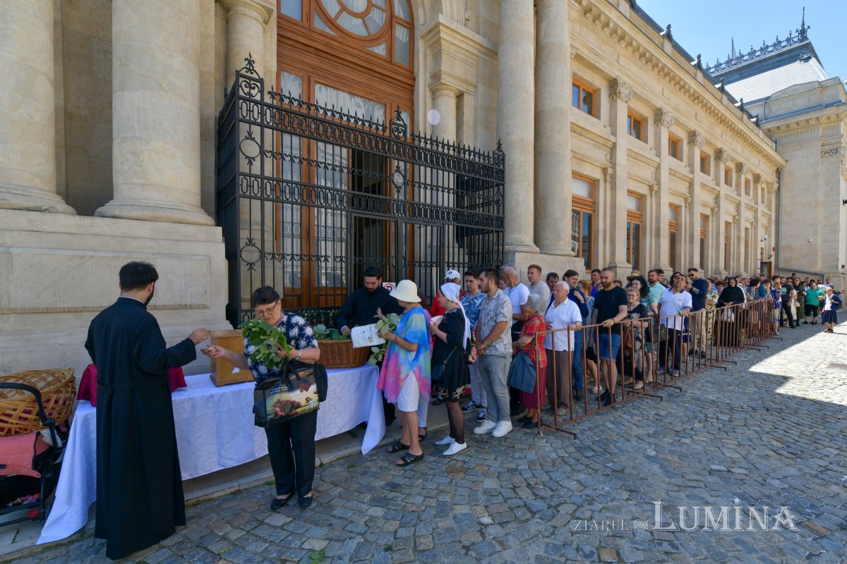 Praznicul Cincizecimii la Catedrala Patriarhală din București 333905