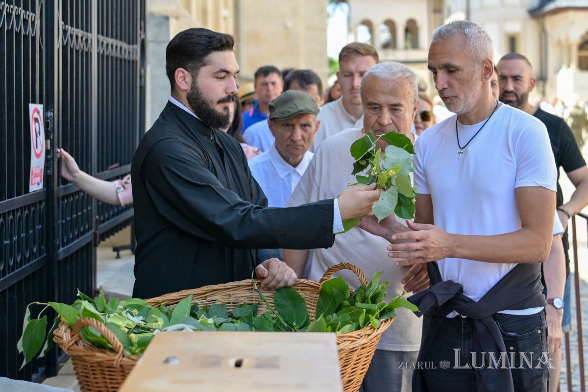 Praznicul Cincizecimii la Catedrala Patriarhală din București 333906