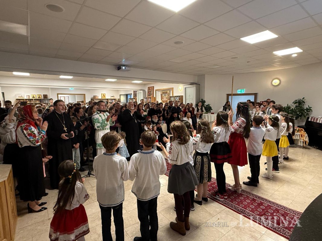 Sfântul Calinic de la Cernica binecuvântează românii din Viena 333936