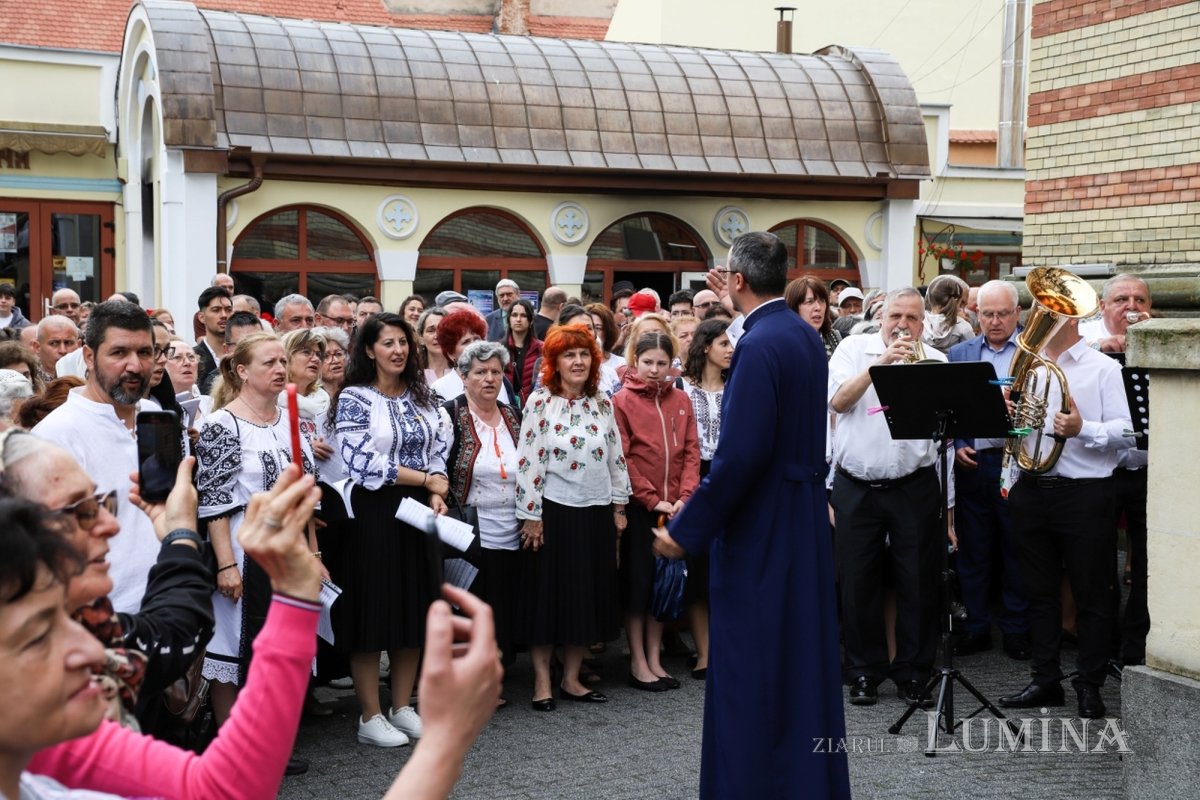 Cinci arhierei au liturghisit la hramul Catedralei Mitropolitane din Sibiu 333991