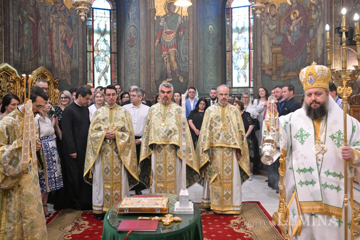 Hramul Centrului de Presă BASILICA al Patriarhiei Române 334021
