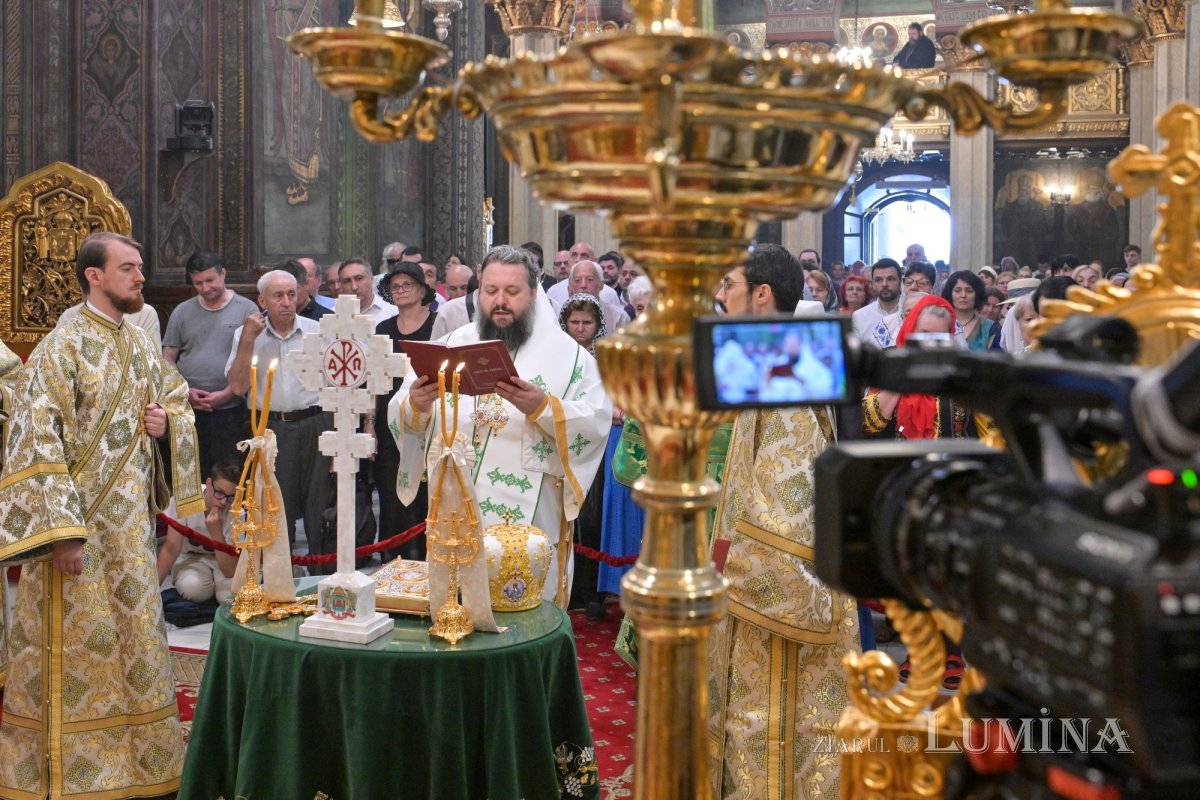 Hramul Centrului de Presă BASILICA al Patriarhiei Române 334023