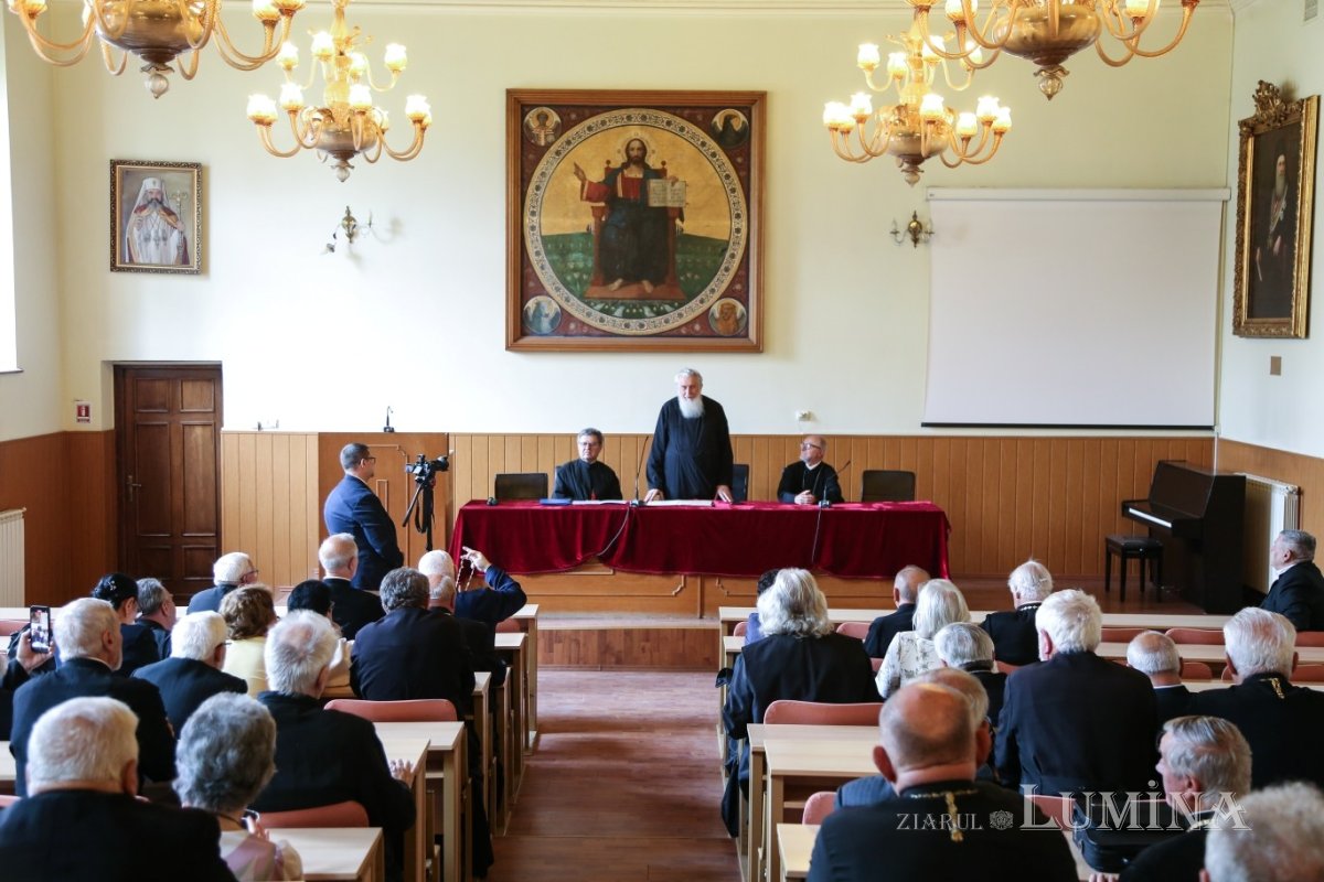 Întâlnirea absolvenţilor din promoţia 1975 la Facultatea de Teologie din Sibiu 334168