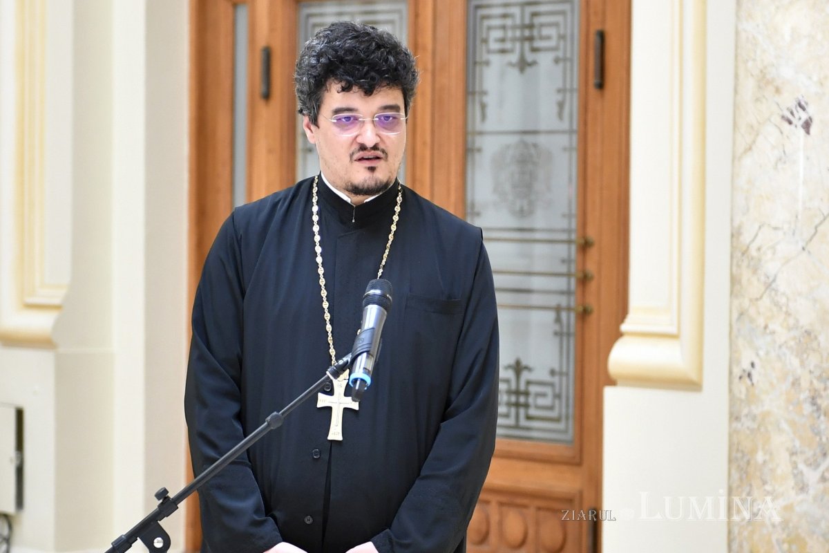 Vizita masteranzilor din Chișinău la Facultatea de Teologie Ortodoxă din București 334290