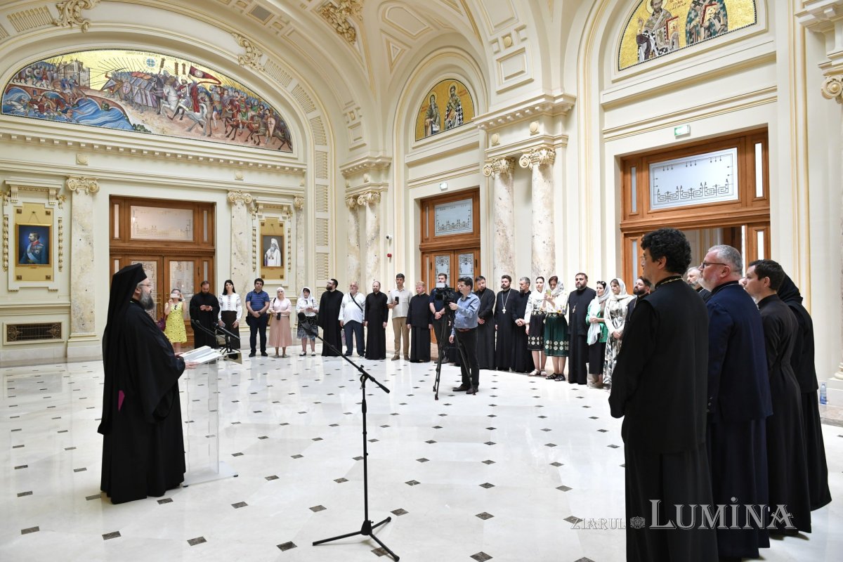 Vizita masteranzilor din Chișinău la Facultatea de Teologie Ortodoxă din București 334292