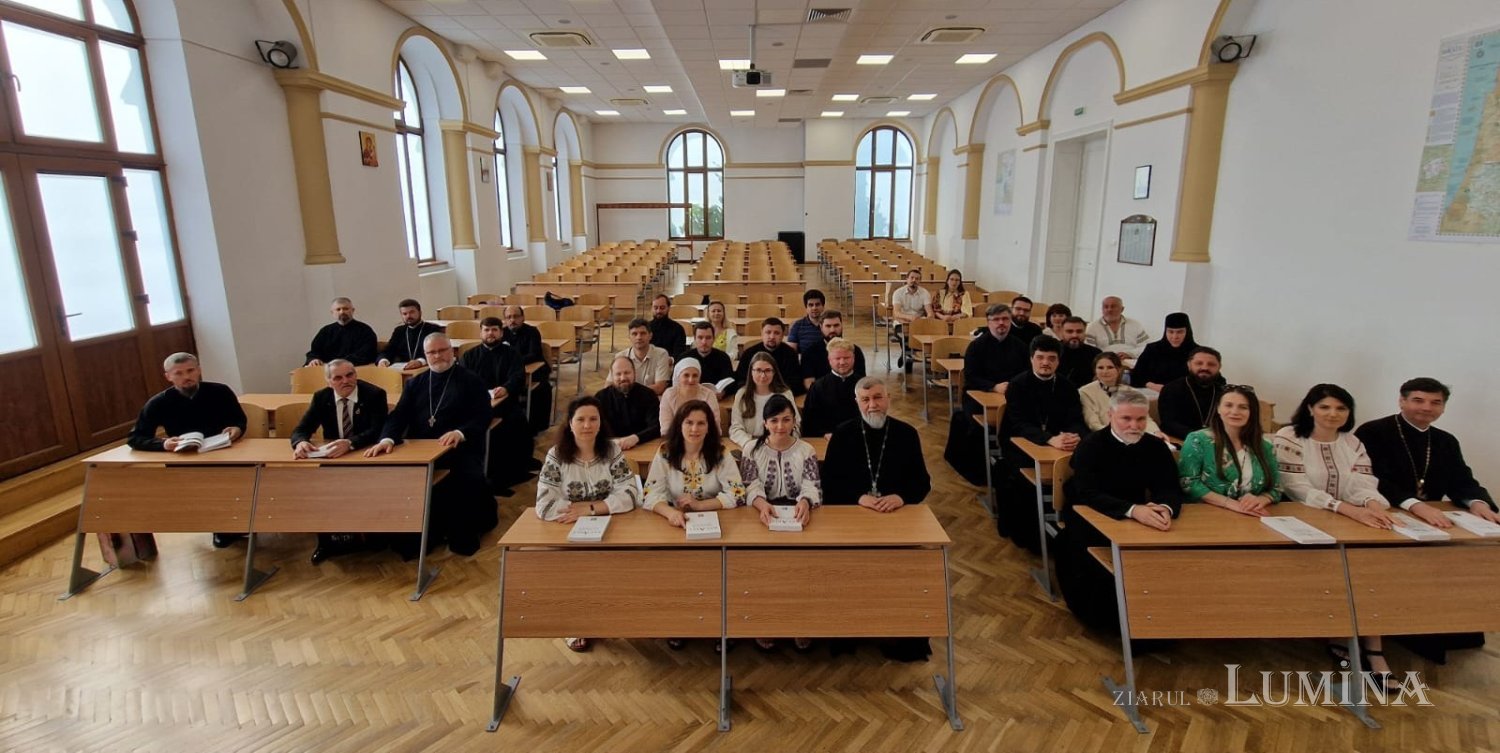 Vizita masteranzilor din Chișinău la Facultatea de Teologie Ortodoxă din București 334300