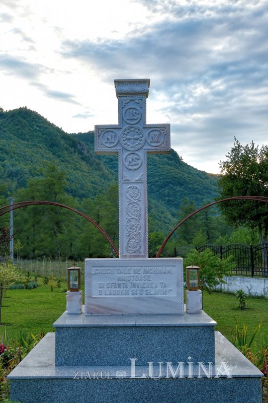 Sclipirile Luminii: Mănăstirea „Sfântul Ioan Iacob Hozevitul” din Ţara Loviştei, judeţul Vâlcea 334481