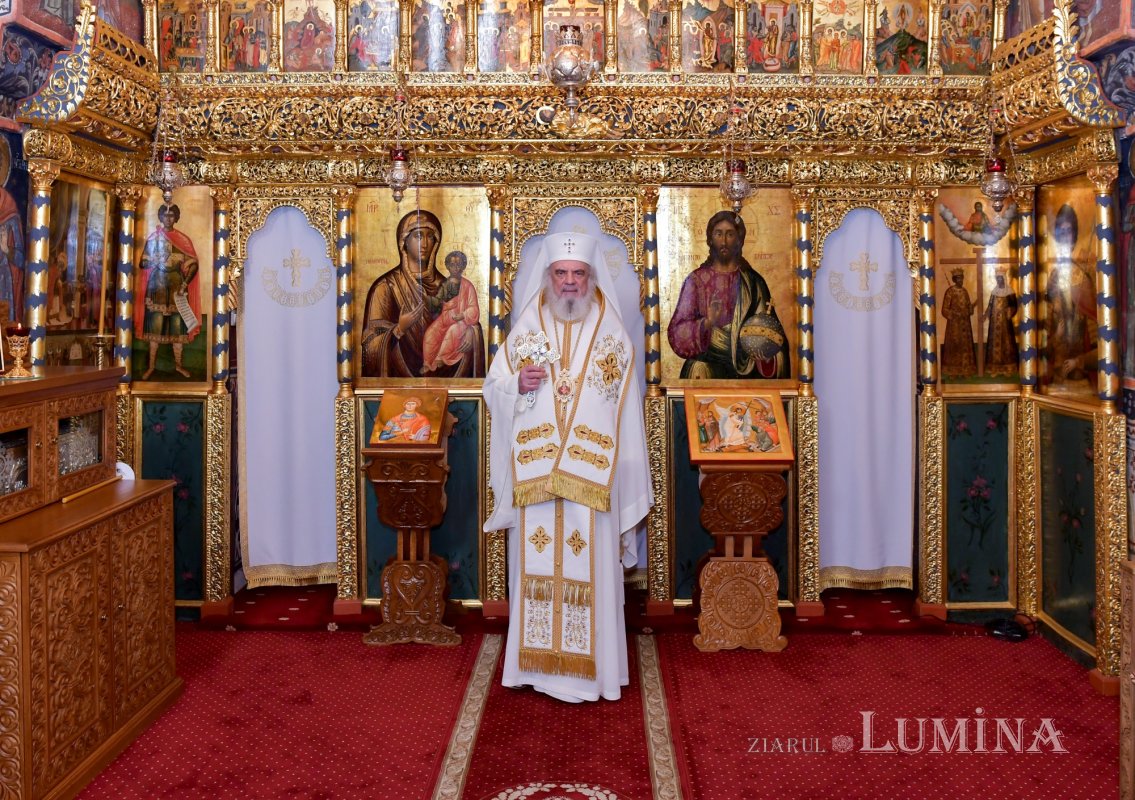 „Sfinţii sunt rodiri ale lucrării Duhului Sfânt în lume” 334626