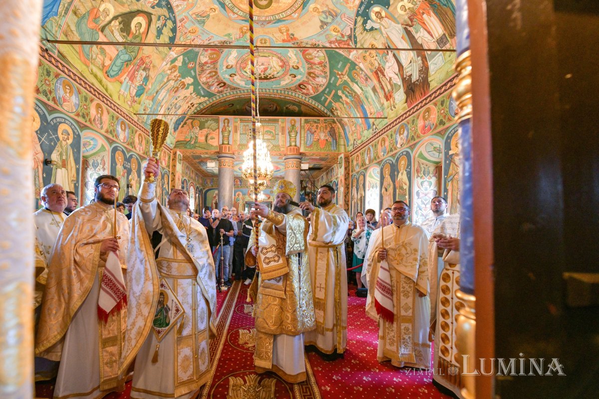 Zi de sărbătoare în satul Plavia din județul Prahova 334646