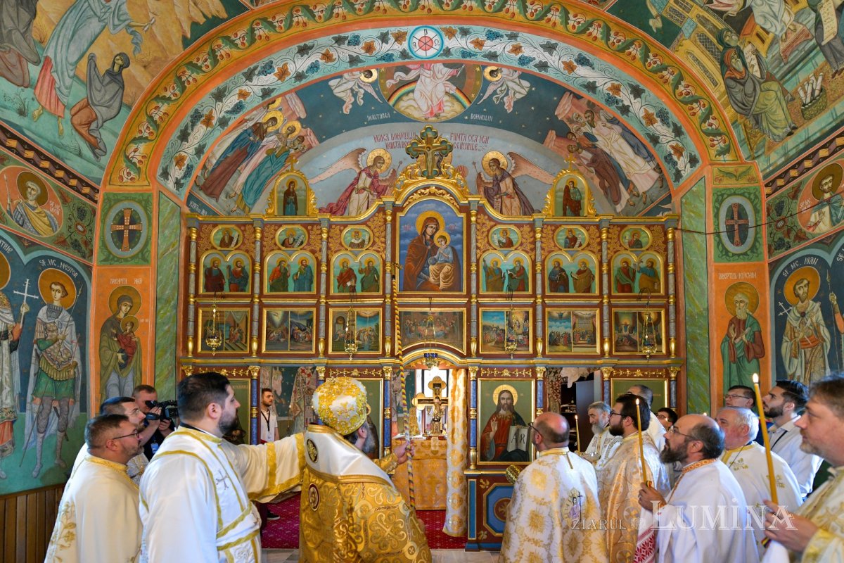 Zi de sărbătoare în satul Plavia din județul Prahova 334647