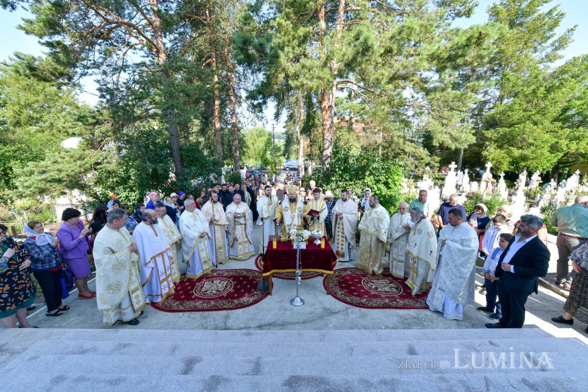 Zi de sărbătoare în satul Plavia din județul Prahova 334658