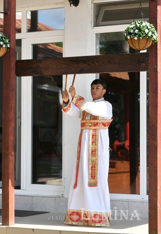 Binecuvântarea Sfântului Sfințit Mucenic Ciprian în Parohia Cocioc 335144