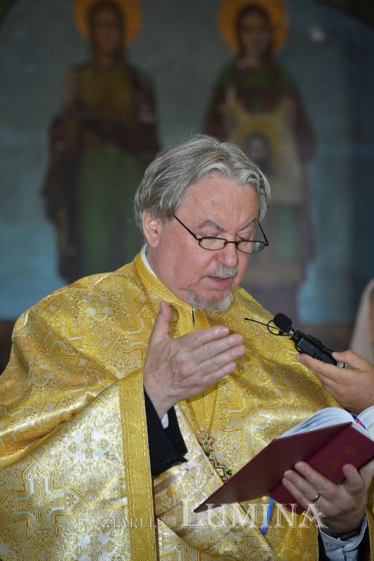 Binecuvântarea Sfântului Sfințit Mucenic Ciprian în Parohia Cocioc 335155