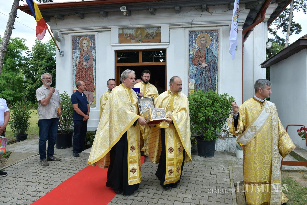 Binecuvântarea Sfântului Sfințit Mucenic Ciprian în Parohia Cocioc 335168
