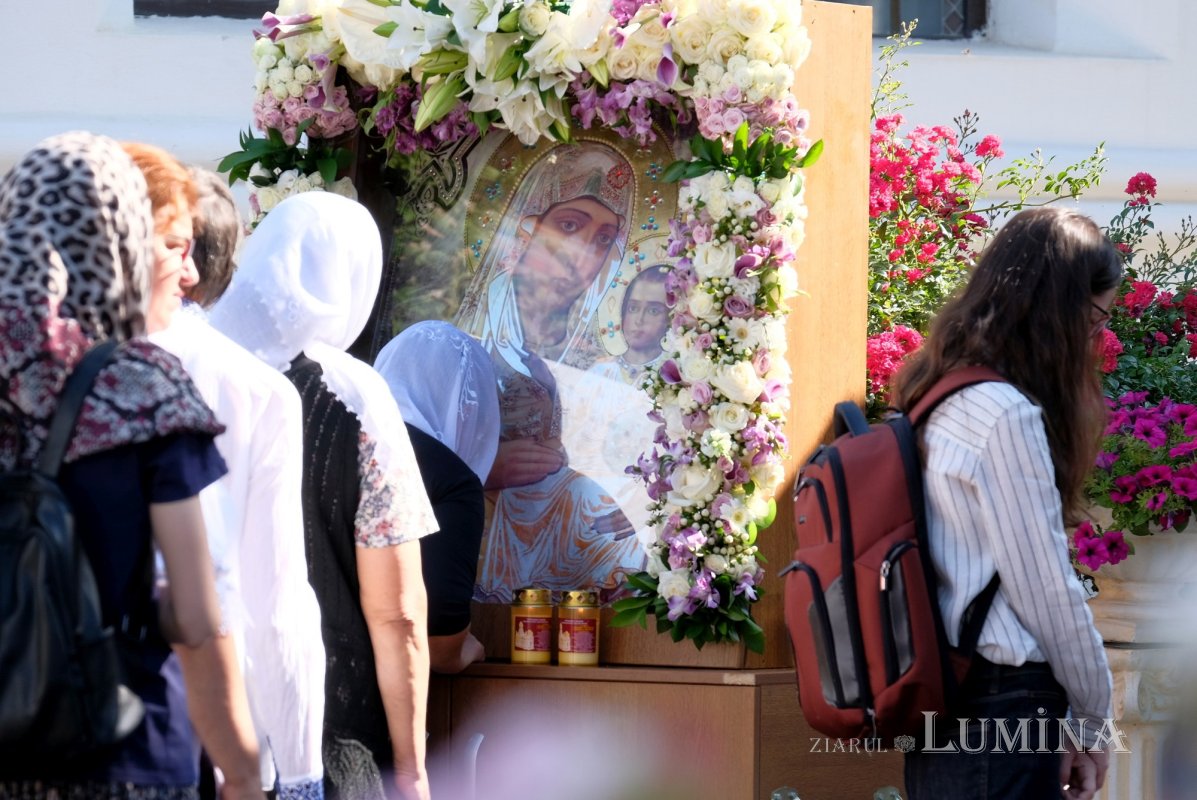 Mănăstirea Plumbuita din Capitală şi‑a sărbătorit ocrotitorul spiritual 335470