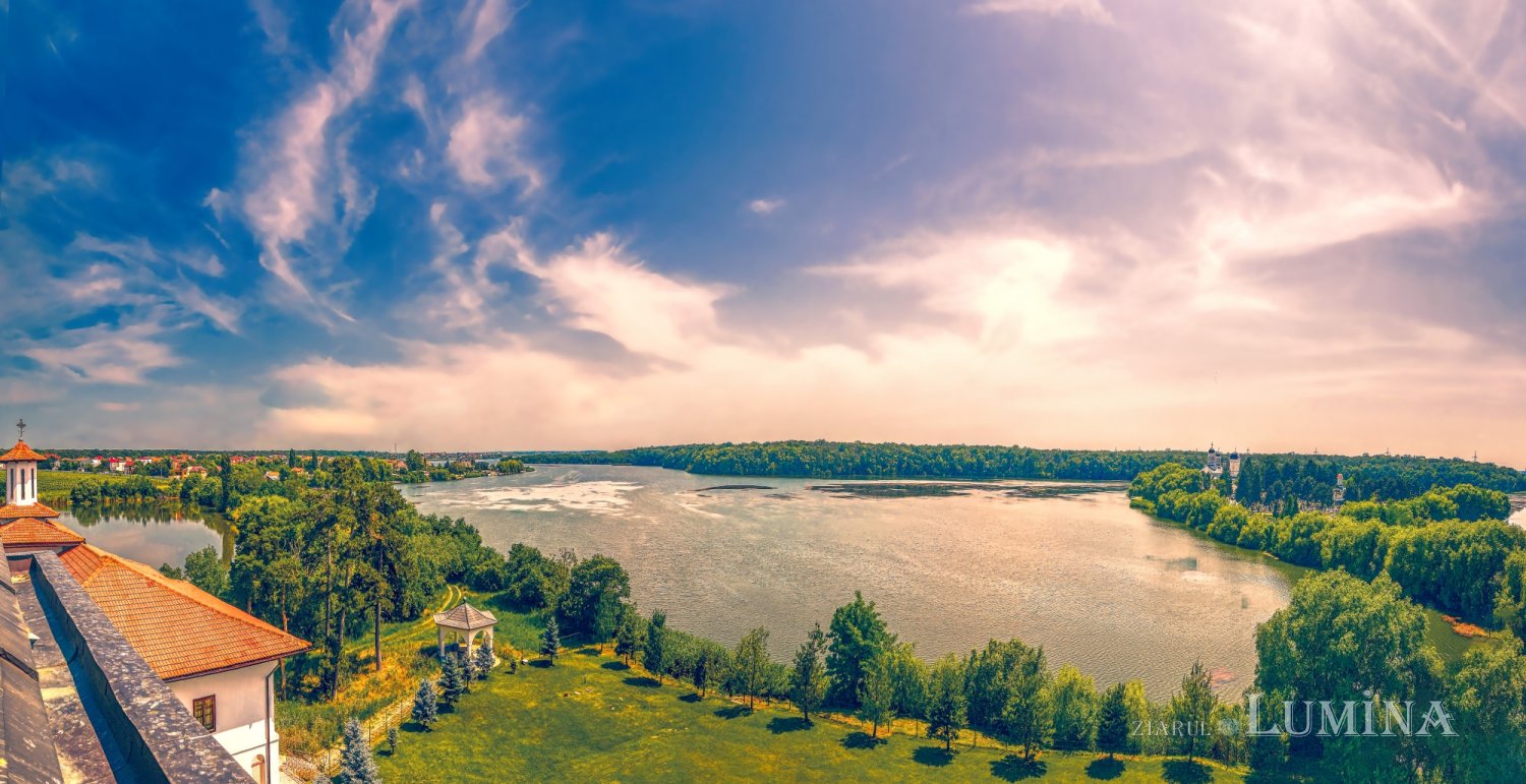 Sclipirile Luminii: Ostrovul Mănăstirii Cernica din judeţul Ilfov 335630