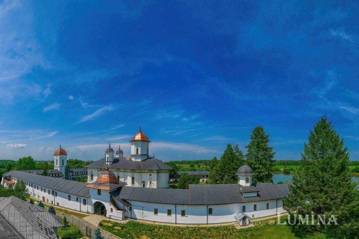 Sclipirile Luminii: Ostrovul Mănăstirii Cernica din judeţul Ilfov 335634