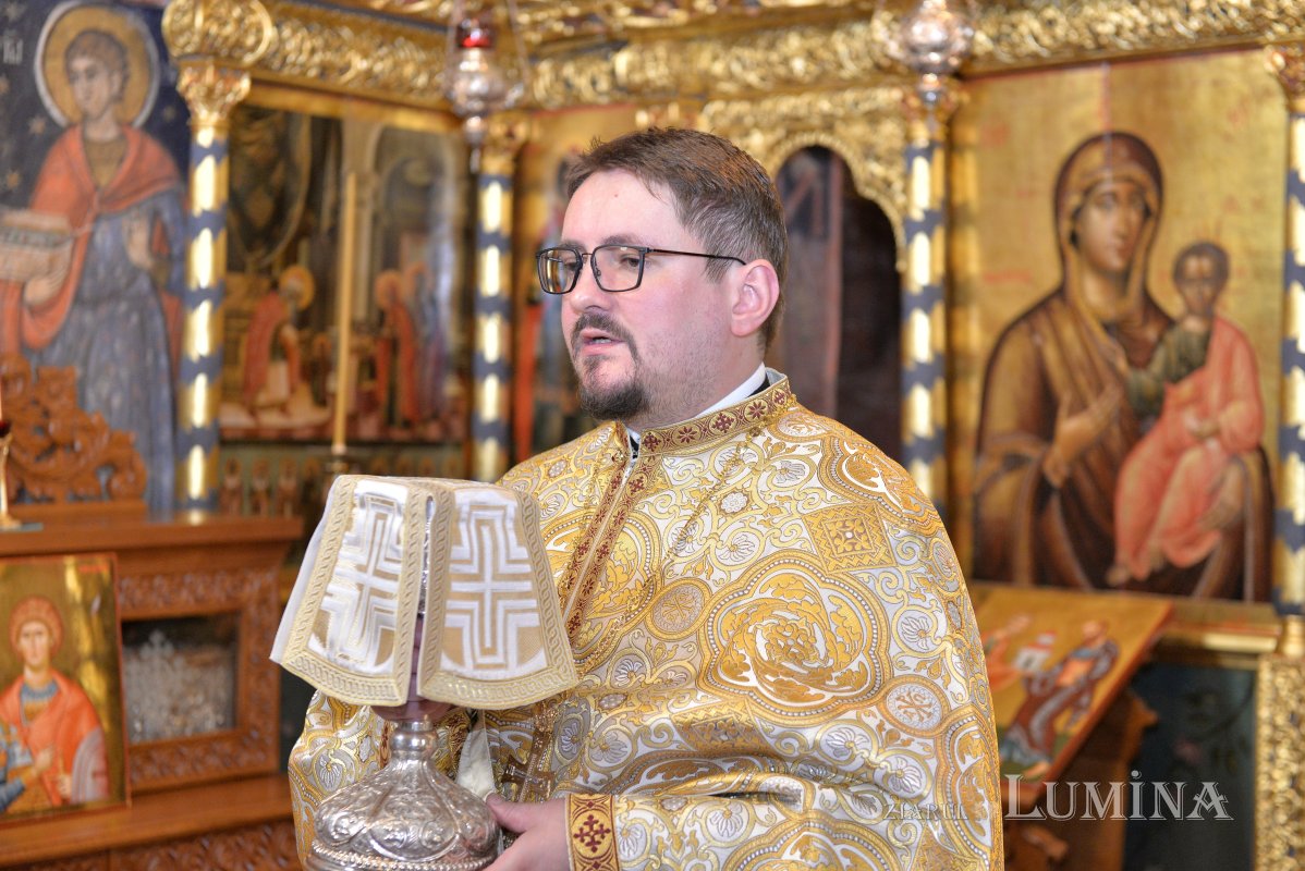 „Chemați de Hristos să Îi slujească  în planul de mântuire a lumii” 335717