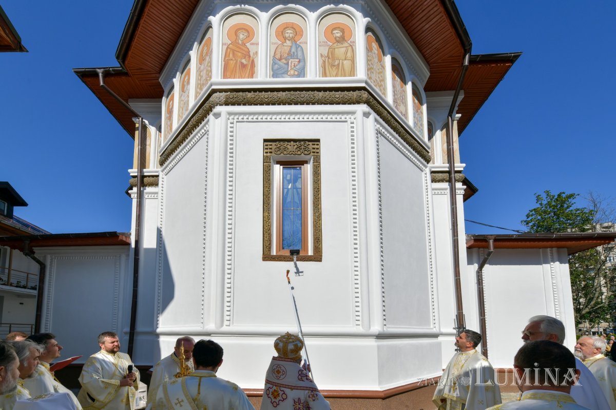 Sfințirea bisericii Parohiei Parc Ghencea din Capitală 335734