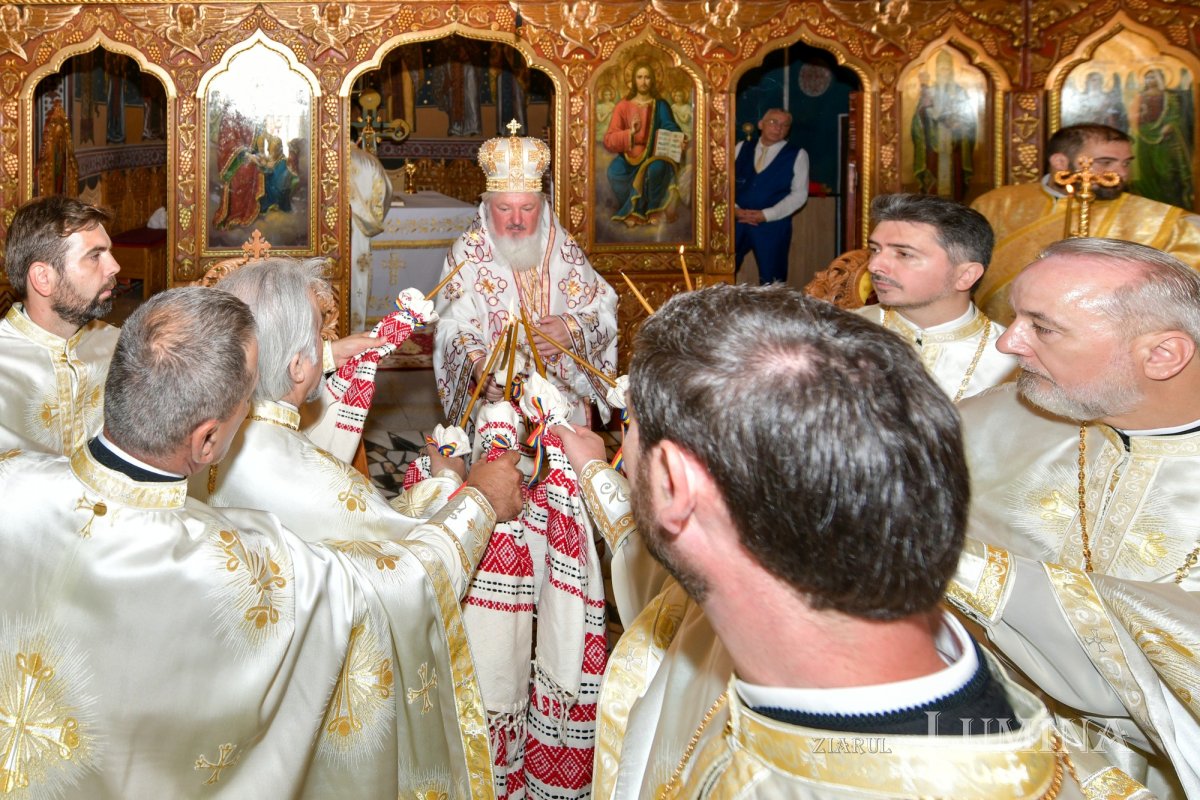 Sfințirea bisericii Parohiei Parc Ghencea din Capitală 335743