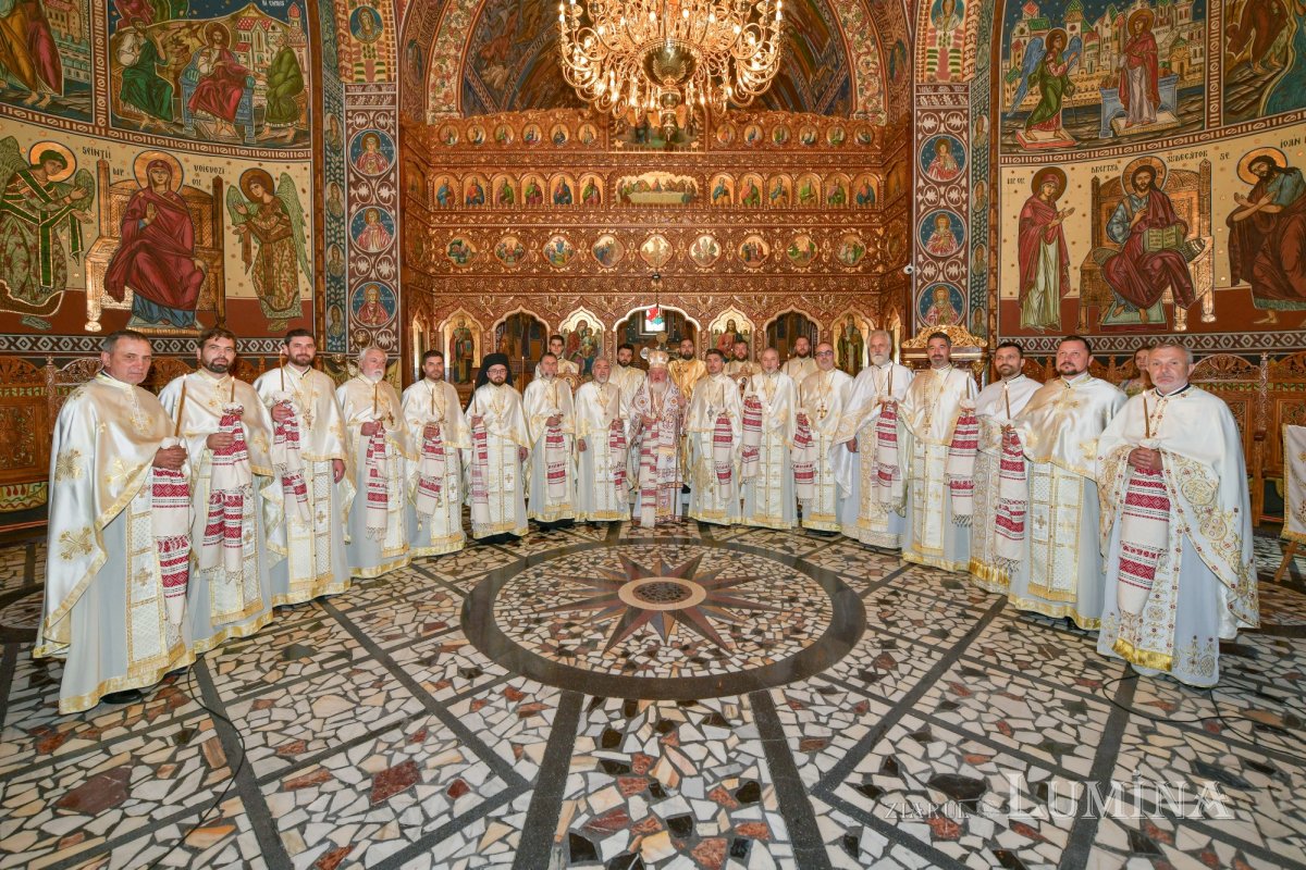 Sfințirea bisericii Parohiei Parc Ghencea din Capitală 335746