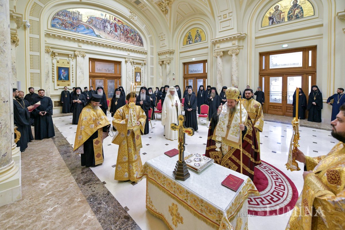 Întrunirea Sfântului Sinod al Bisericii Ortodoxe Române 335913
