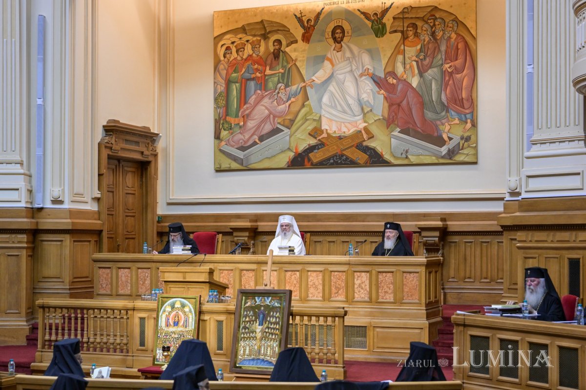 Întrunirea Sfântului Sinod al Bisericii Ortodoxe Române 335921