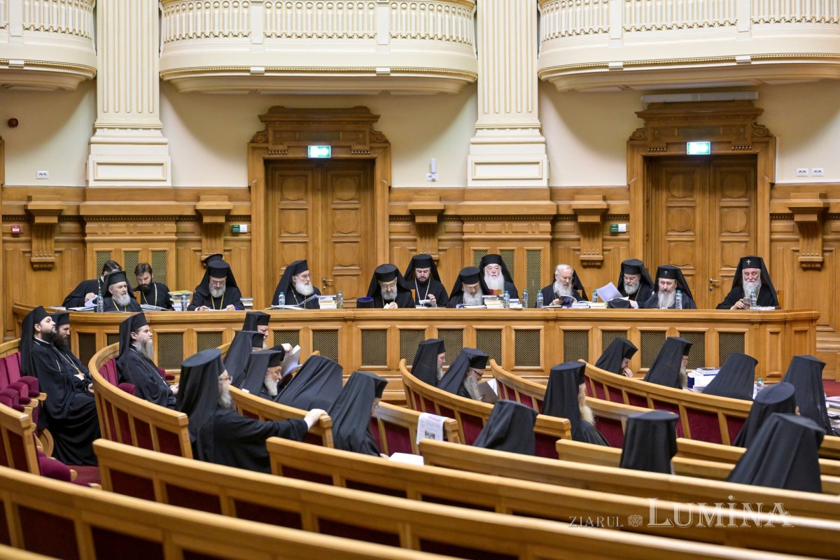 Întrunirea Sfântului Sinod al Bisericii Ortodoxe Române 335922