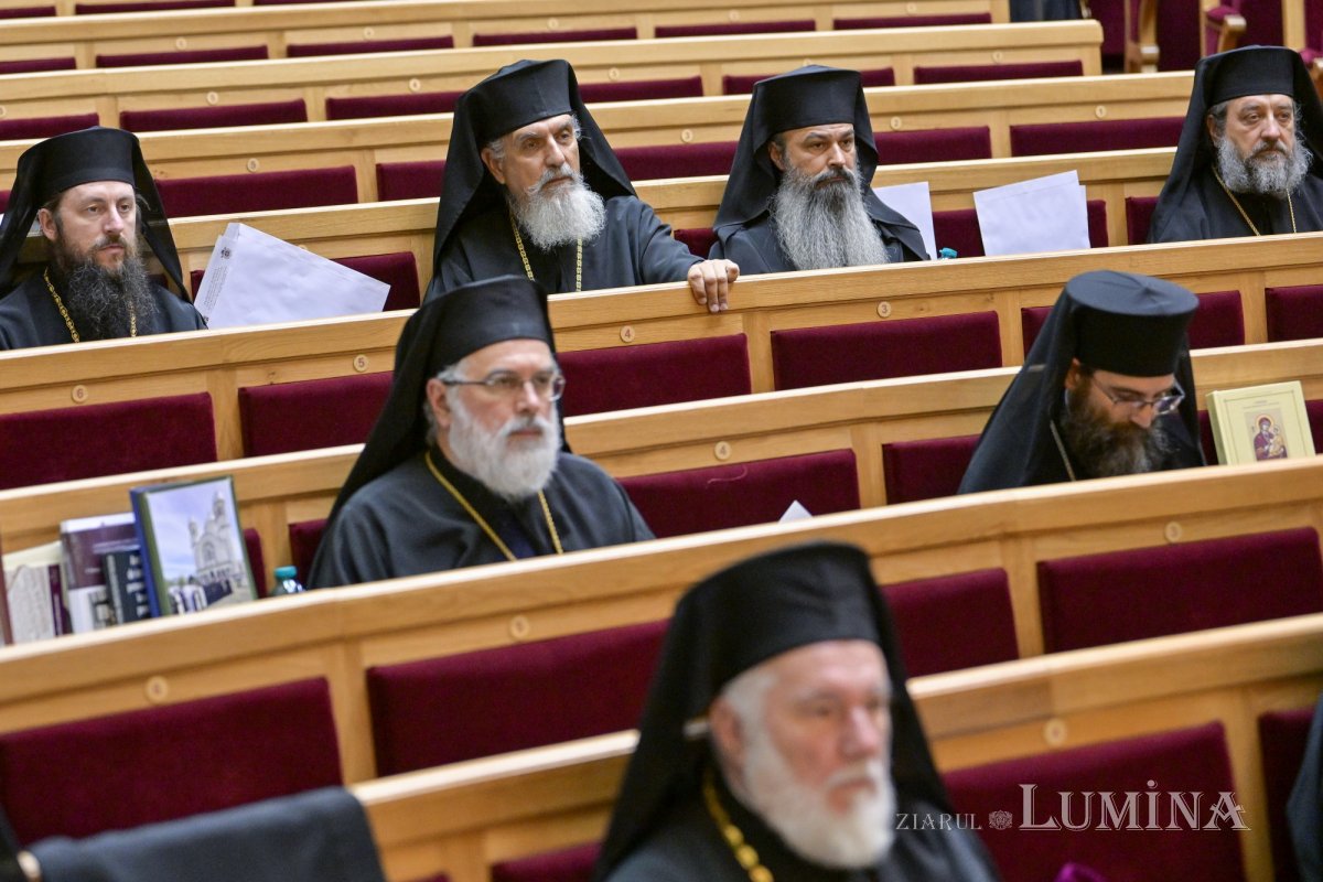 Întrunirea Sfântului Sinod al Bisericii Ortodoxe Române 335928