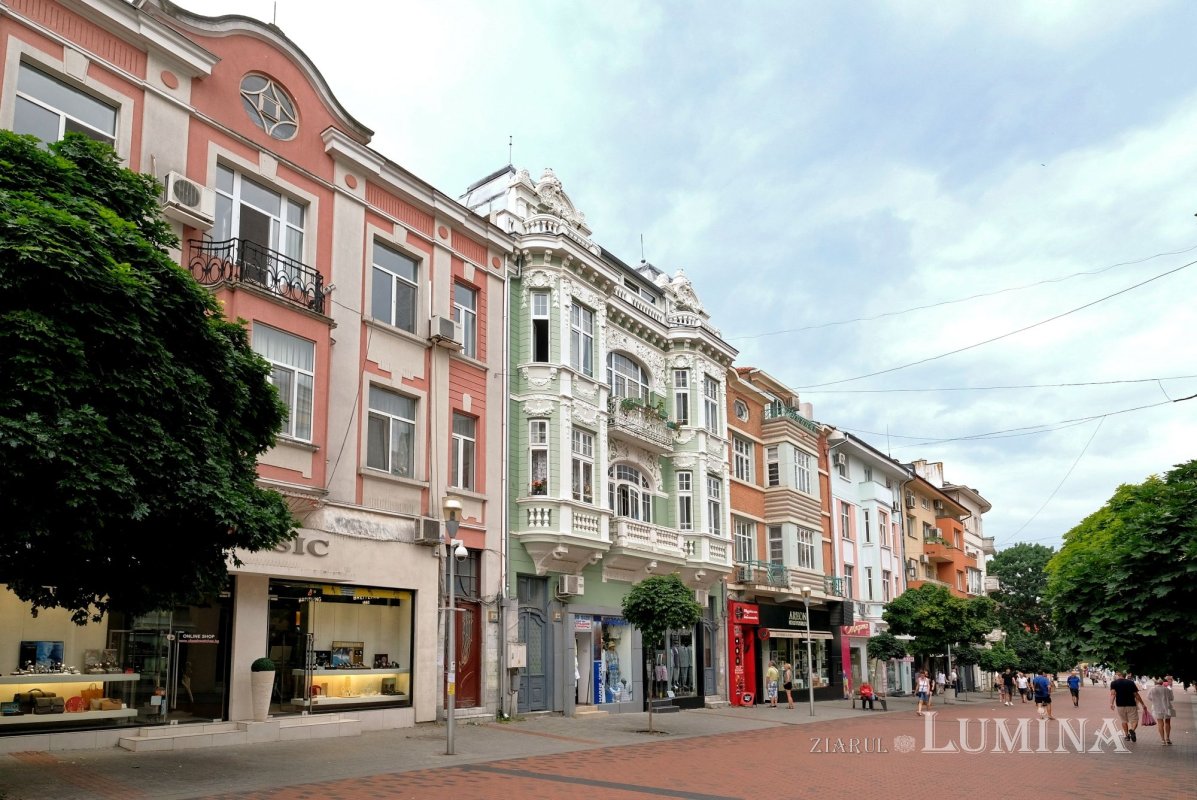 Sclipirile Luminii: Tradiţie şi spiritualitate în oraşul Varna din Bulgaria 336141