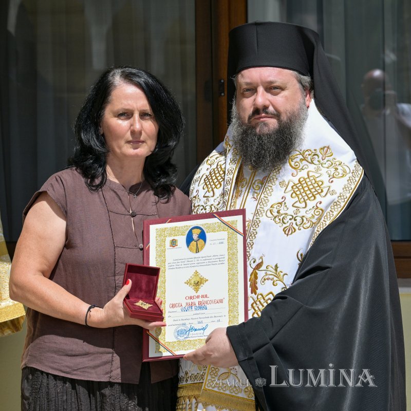 Sfințirea unui nou centru social în județul Vâlcea 336500